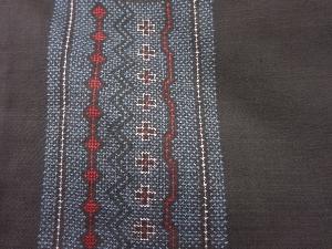 アンティーク　幾何学模様織り出し本場泥大島紬着物(5マルキ)